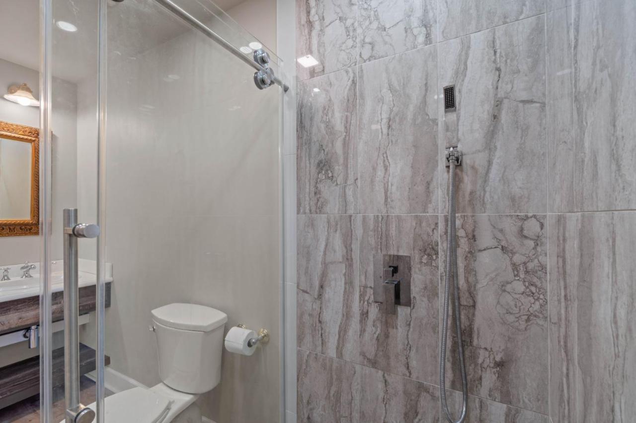 דסטין Helena'S Place, Fully Renovated Exclusive End Unit Townhouse מראה חיצוני תמונה